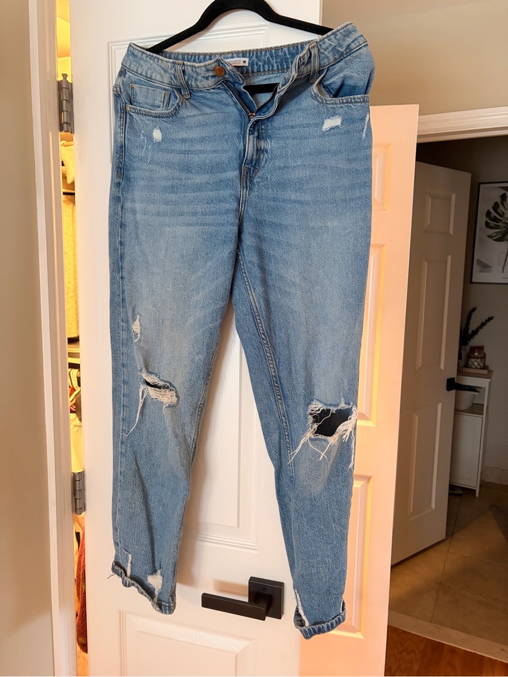 Zara Light Blue Distressed Women’s Jeans
